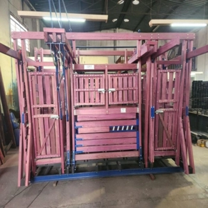 tronco com balança tronco com balança